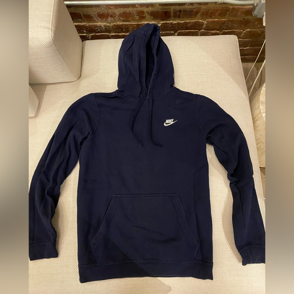 Comfortable and Trendy Nike Hoodie Sweatshirt - Size Small